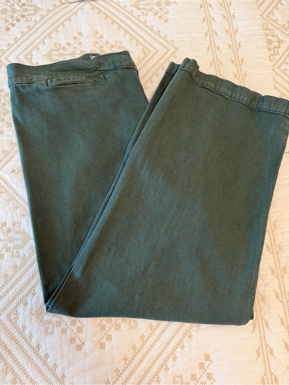 Madewell Emmet Wide Leg Cropped Jeans in Deep Teal